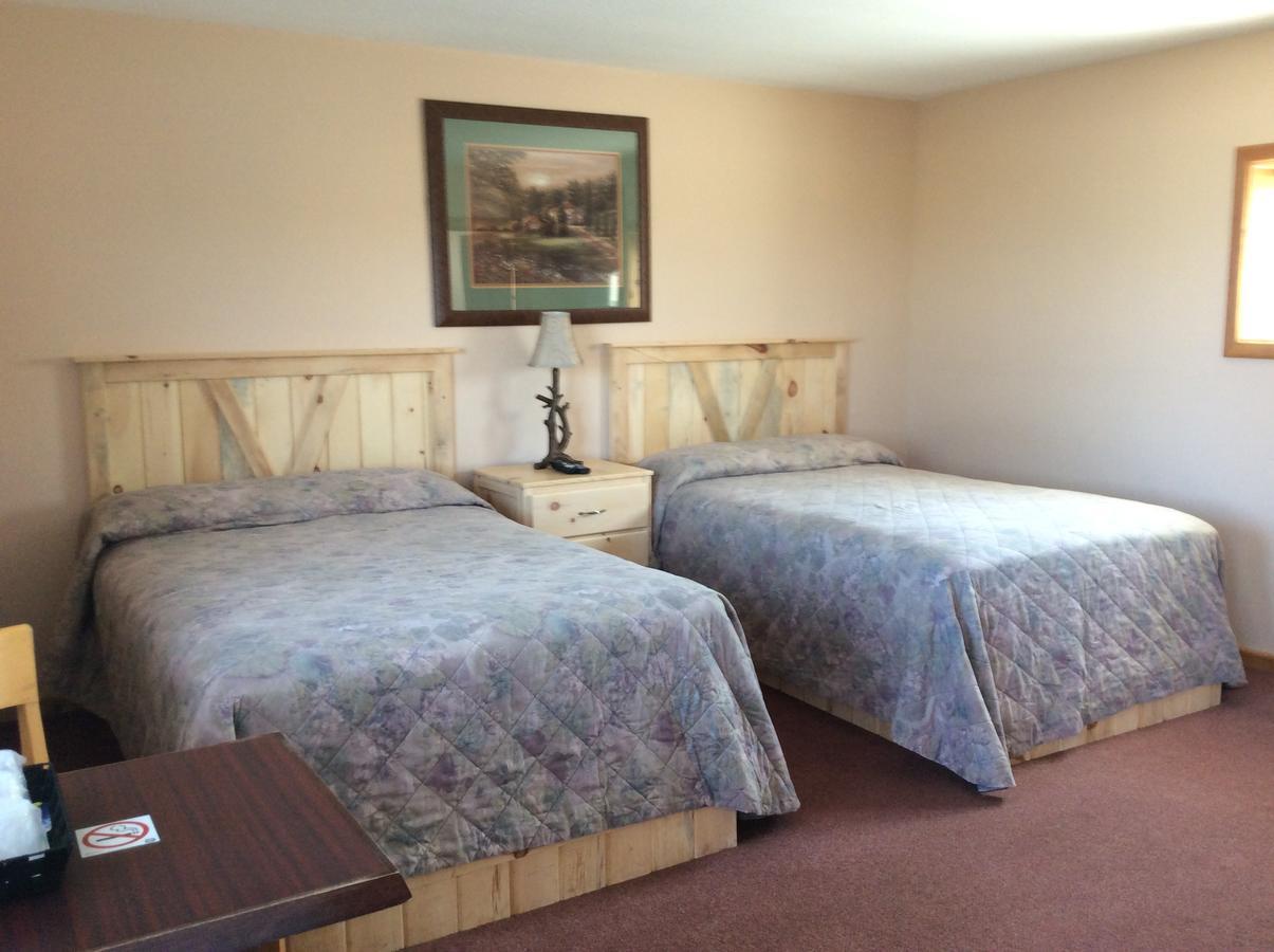 Waubaushene Tay Motel מראה חיצוני תמונה